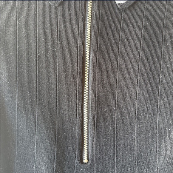 GUESS - Picture 6 of 6